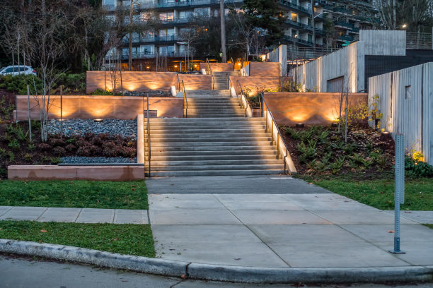 3 .台阶上的灯图片下载