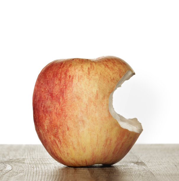 咬苹果图片下载