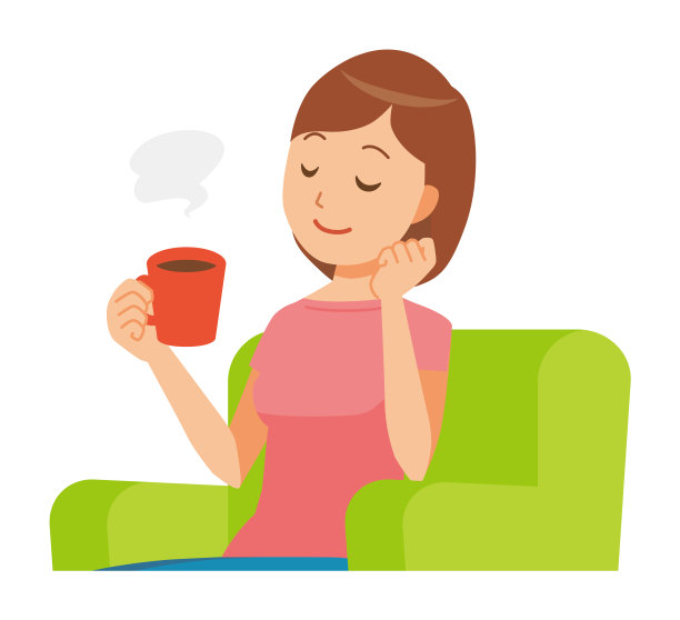 妈妈穿着短袖衣服坐在沙发上喝咖啡图片下载