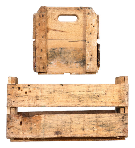 空木箱。不同品种的水果托盘制成的木材。素材图片