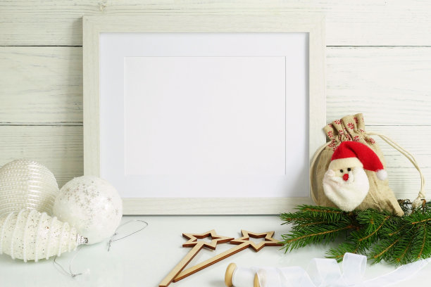 白色框架模型与圣诞装饰图片下载