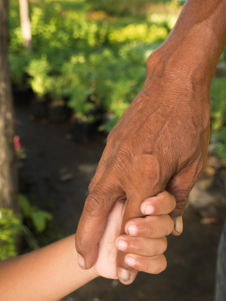 手牵手图片下载