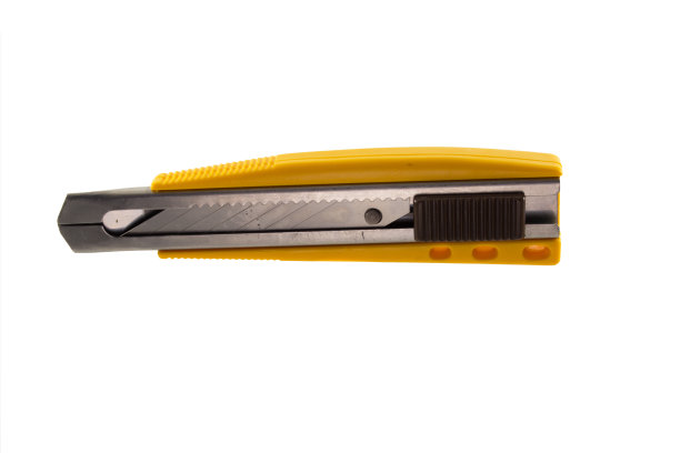 使用黄色切割器在白色背景上隔离图片下载