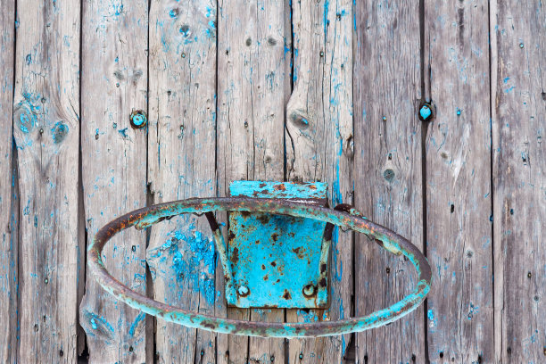 旧折叠蓝色篮球环孤立图片下载