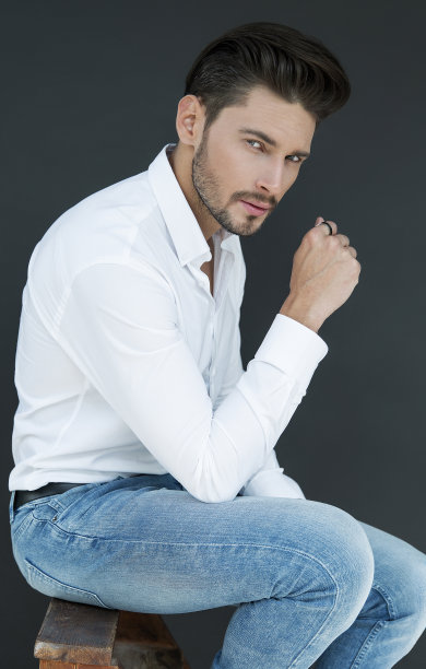 英俊的男人图片下载