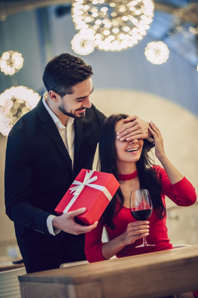 餐厅浪漫情侣素材图片