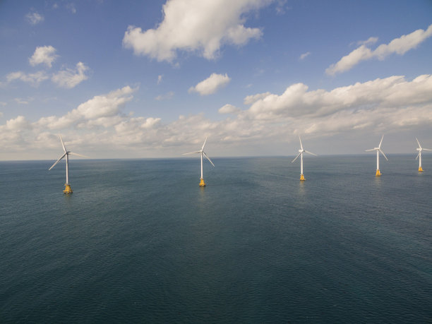 海上风力涡轮机，济州岛，韩国图片下载