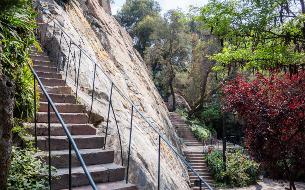 智利圣地亚哥的Cerro Santa Lucia公园图片下载