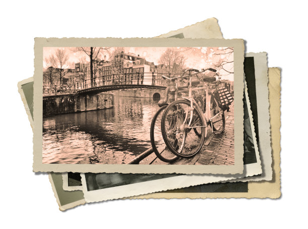 阿姆斯特丹老照片。孤立在白色背景。图片下载