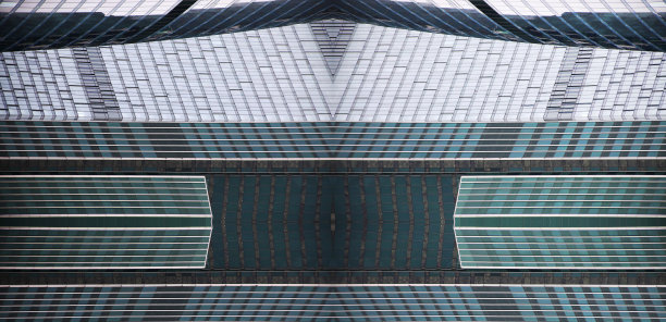 玻璃建筑。以多层办公建筑为主题的广角照片。图片下载