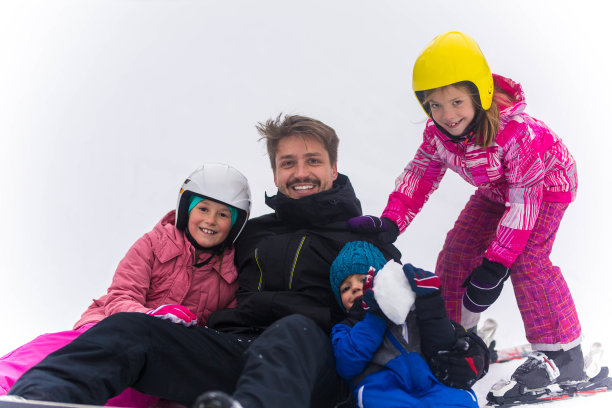 寒假阖家欢乐图片下载