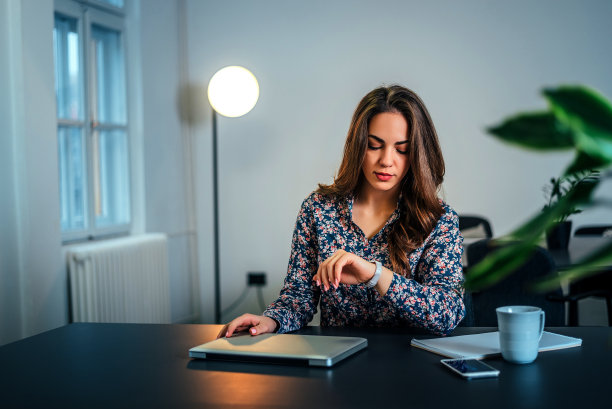 女性图片素材ID：305263266