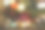 眼镜在一个黑色框架上的特写背景圣诞灯散焦。文本。图片下载