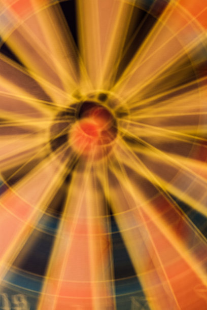 运动中的磁性圆靶图片下载