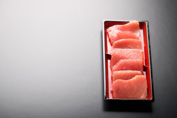 金枪鱼生鱼片图片下载