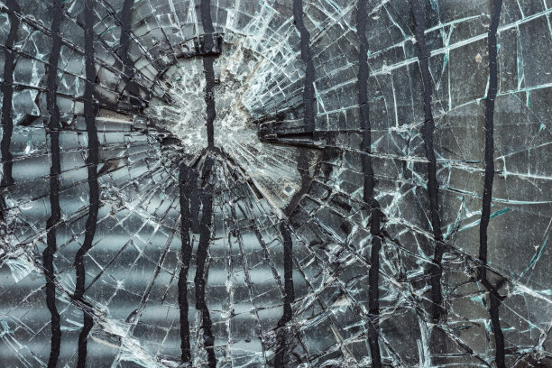 脏的碎玻璃图片下载