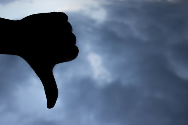 拉链开蓝天图片下载