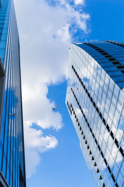 现代高层办公大楼图片下载