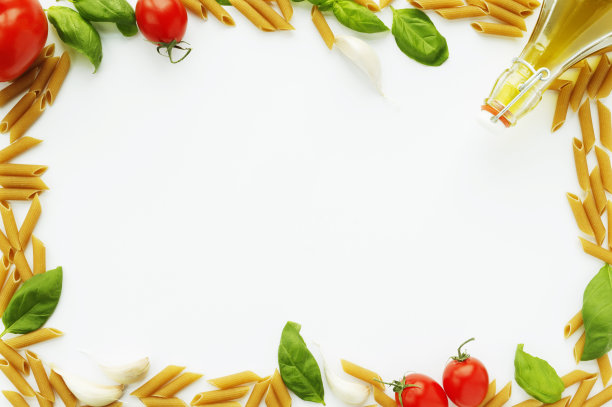 意大利面配料框，意大利食物在白色背景与复制空间图片下载