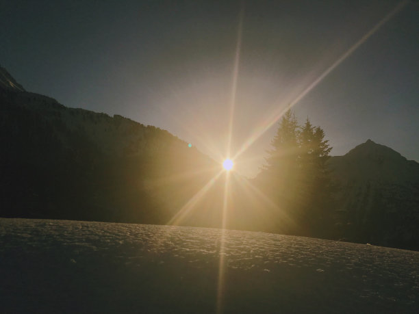 落日在圣莫里兹图片下载