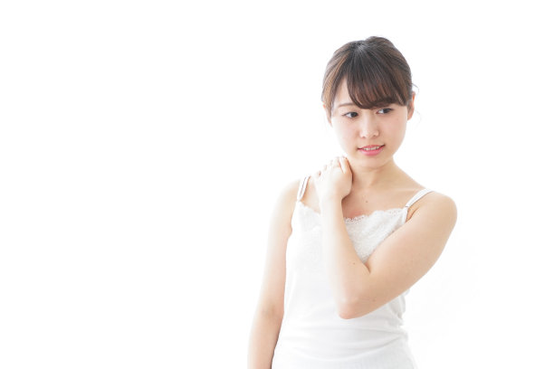 女性肩膀不适图片下载