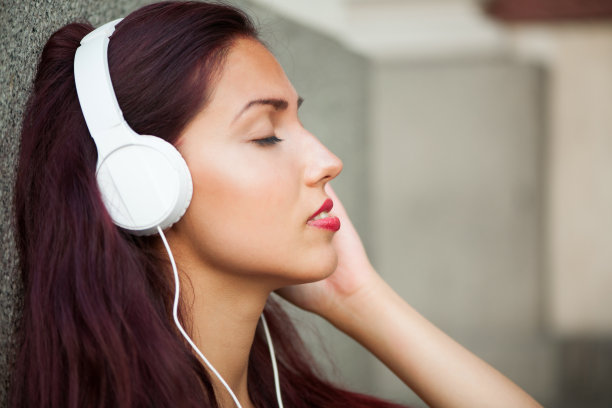 不需要言语，只要音乐图片下载