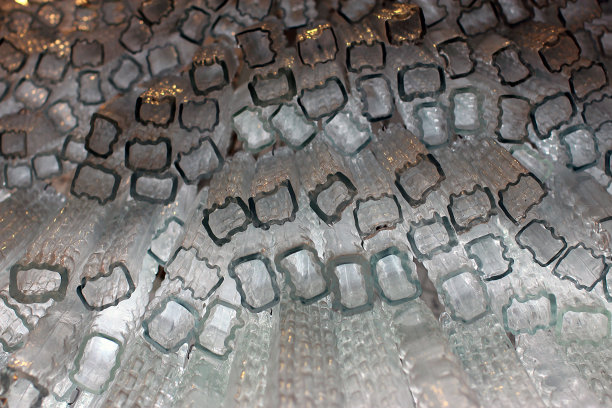 底部侧视图的玻璃装饰现代灯具。关闭了。图片下载