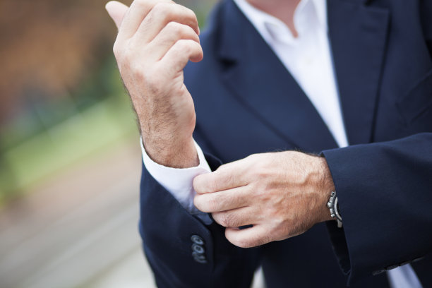 男性优雅，商人准备会面图片下载