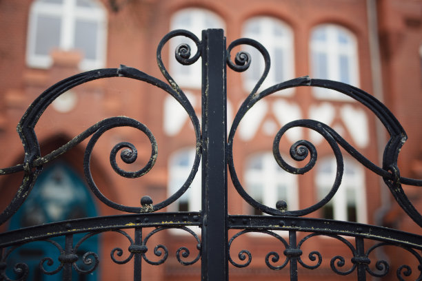 黑色的门图片下载