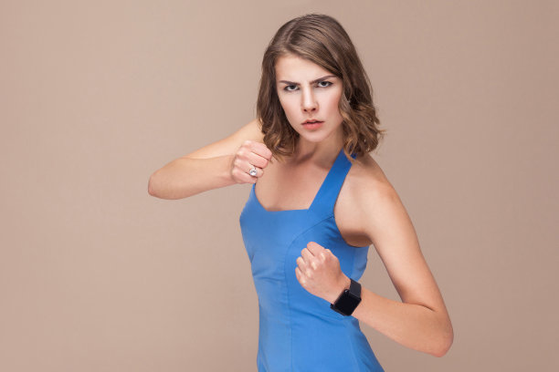 激烈的图片素材ID：305627232