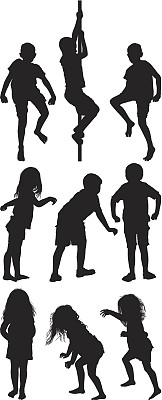 孩子们玩耍的多个剪影图片下载