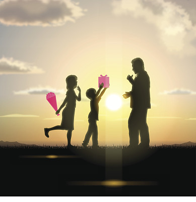 父亲节的背景[夕阳中的父亲和孩子们]图片下载