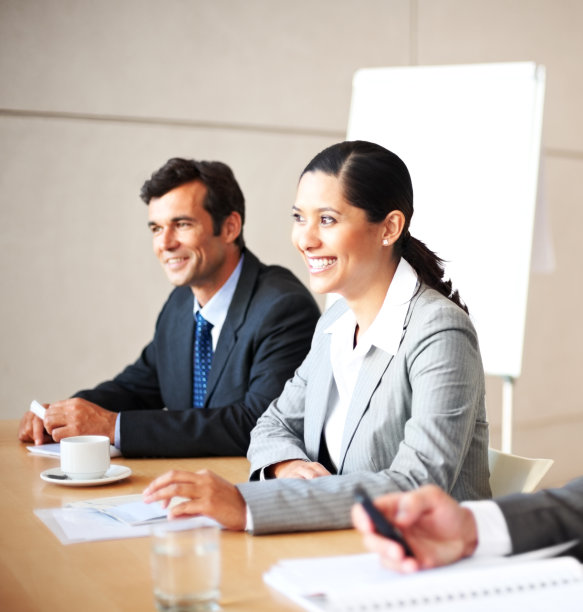 自信和成功的商务人士在会议上图片下载