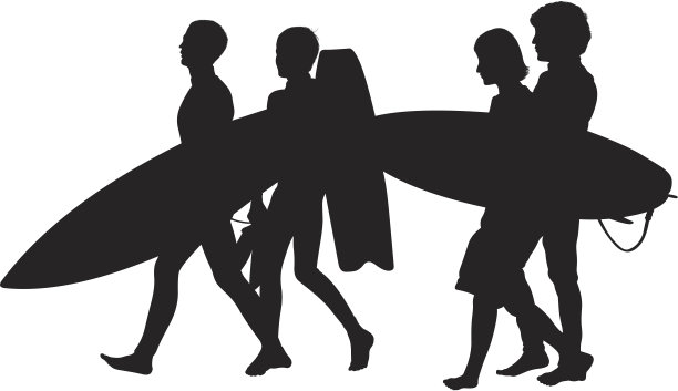 人们带着冲浪板去冲浪图片下载