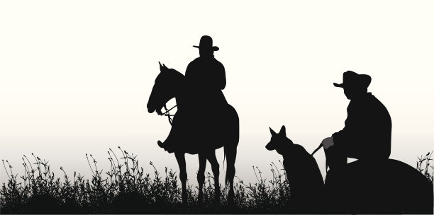 日落时骑马的人图片下载