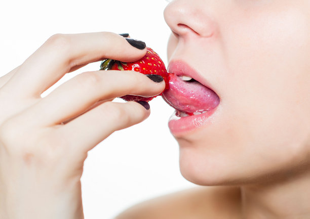 一个草莓女孩的肖像图片下载