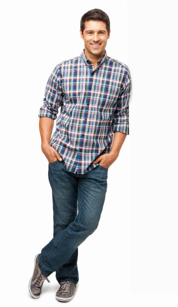 年轻人双手插在口袋里站着-孤立图片下载