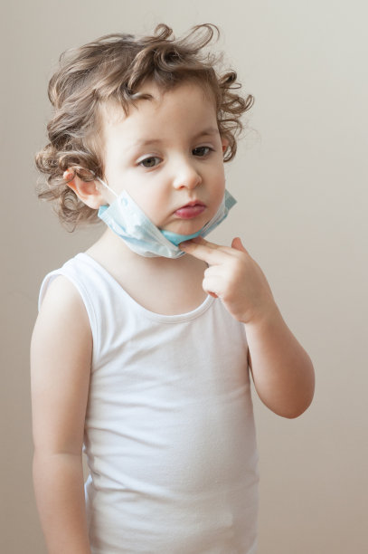 女童流行性感冒药医用口罩小孩图片下载