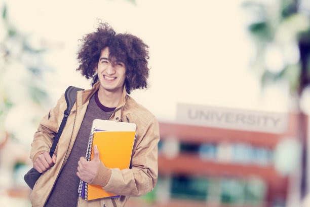 学生的肖像与背包图片下载