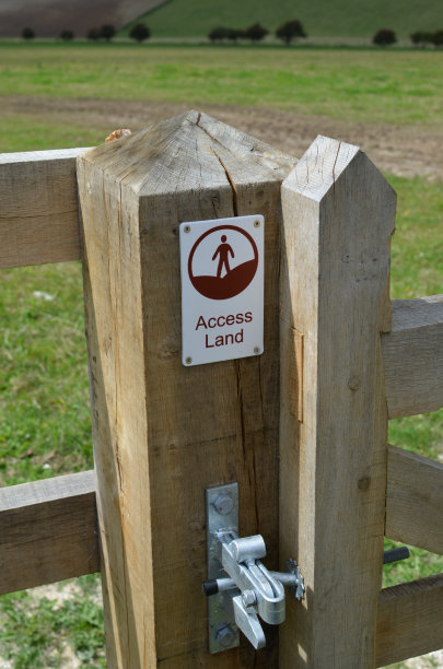 自由漫游的土地标志。图片下载