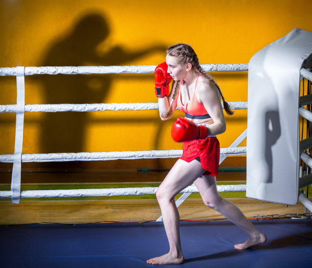 拳击手的女孩图片下载