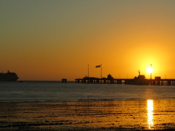 港口的新的一天图片下载