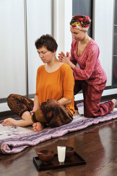 泰式按摩。图片下载