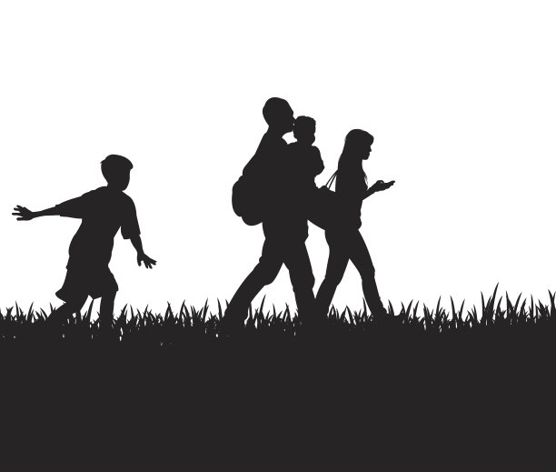 家庭郊游-漫步在公园背景图片下载