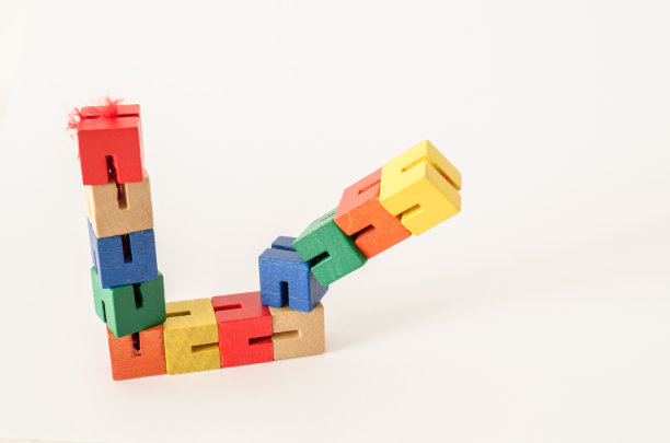 铰接彩色木拼图图片下载