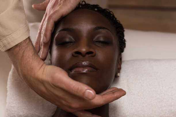 女人喜欢按摩图片下载