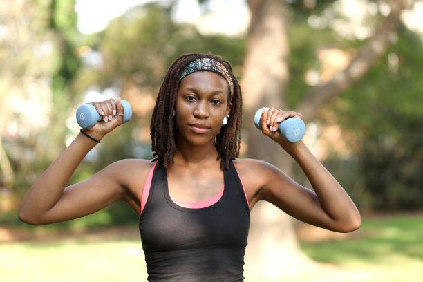 运动的正面视图图片下载