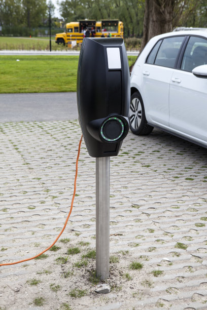 电动汽车充电图片下载