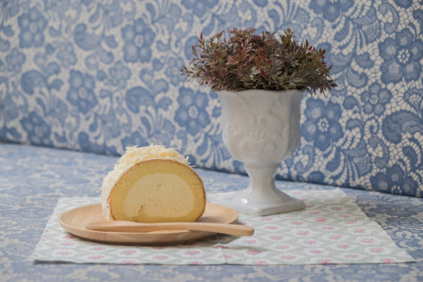 切达芝士奶油蛋糕卷馅。图片下载