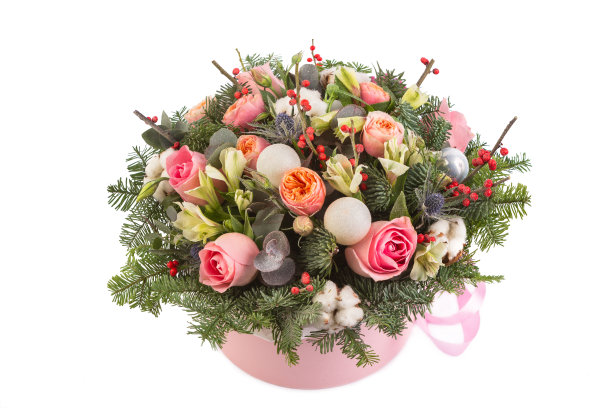 新年的构图，色彩鲜艳的纸盒。白色背景。图片下载